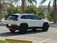 Jeep Cherokee Trailhawk 2015 (White) الرفاع البحرين